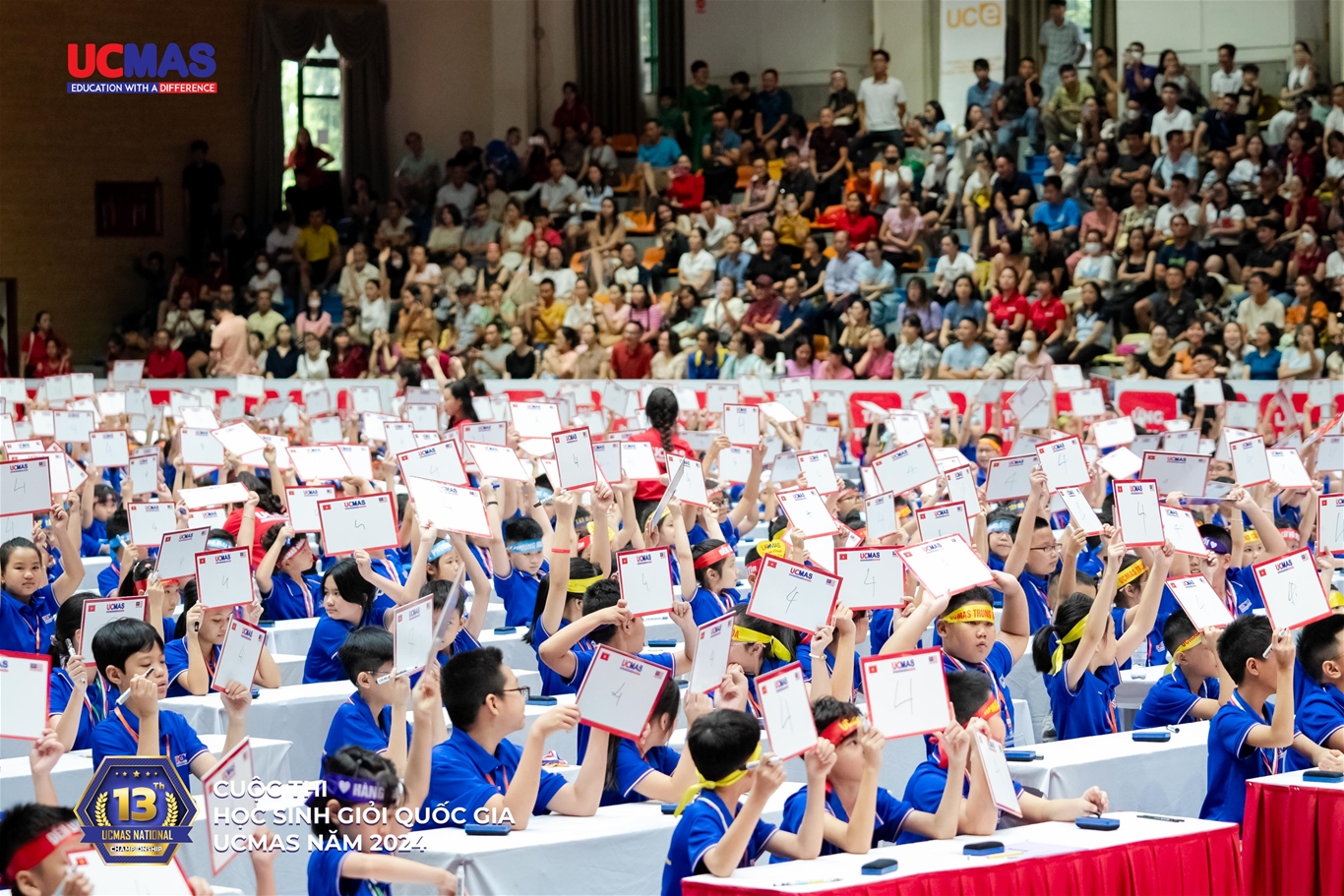 Phần thi Nghe tính diễn ra trong không khí căng thẳng, kịch tính