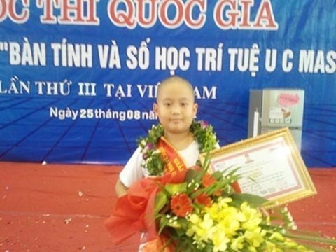 bao-vietnam.net-hon-700-hoc-sinh-do-tri-tue-qua-ban-tinh