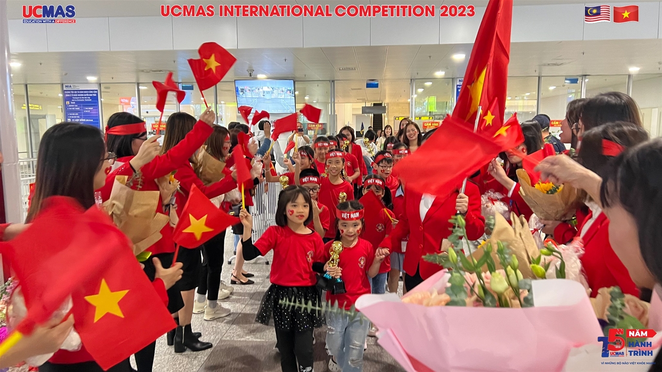 Đón đoàn UCMAS Việt Nam vinh quang trở về sau cuộc thi HSG UCMAS Quốc tế 2023