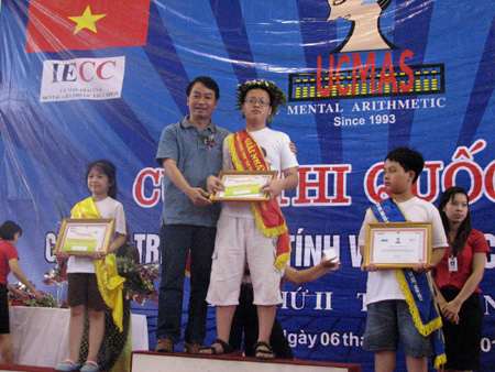 Báo Dân Trí - Gần 400 học sinh thi quốc gia môn “Bàn tính và số học trí tuệ UCMAS”