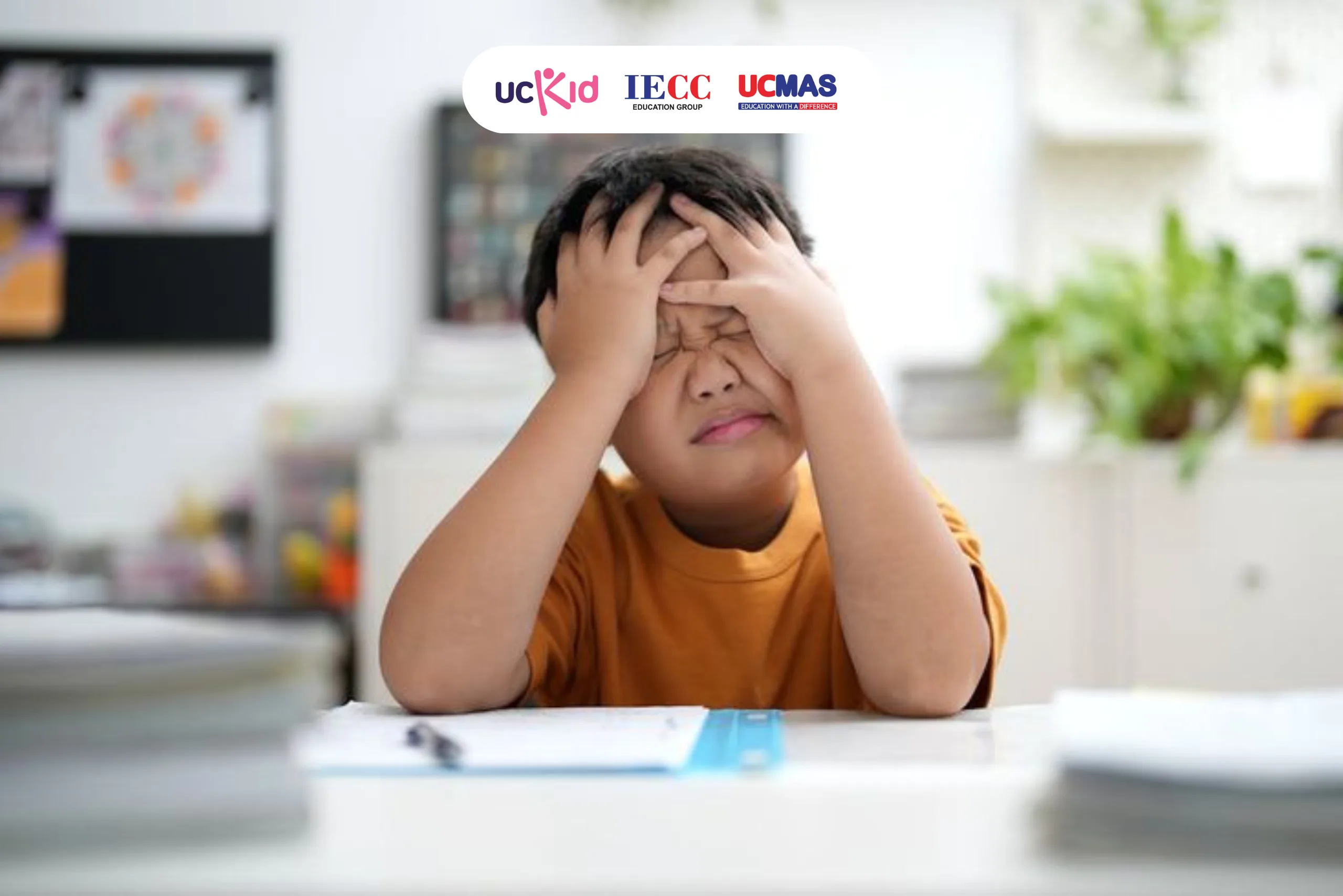 Bố mẹ cần quan sát cảm xúc của trẻ để điều chỉnh phương pháp giáo dục sớm phù hợp