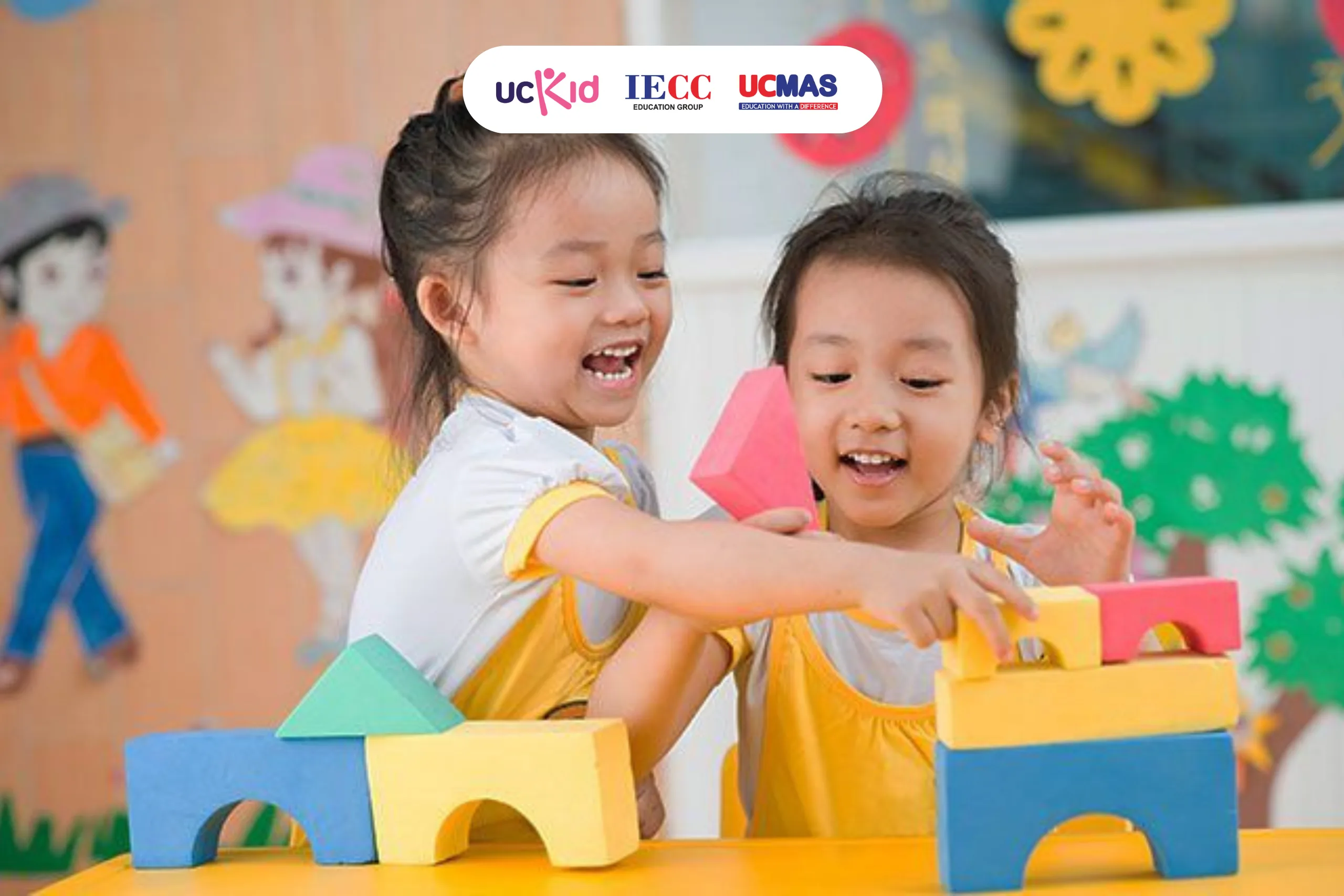 Rèn luyện kỹ năng giao tiếp ngay từ tuổi tiền tiểu học sẽ giúp trẻ dễ dàng kết bạn khi vào lớp 1