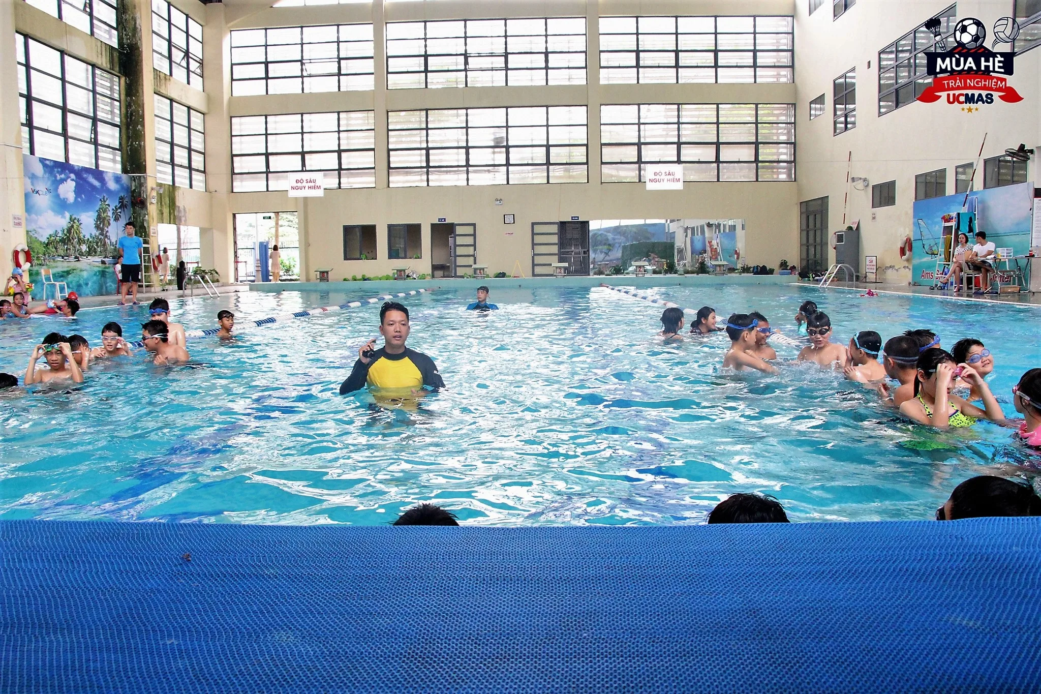 Bể bơi 4 mùa được trang bị hệ thống lọc nước hiện đại