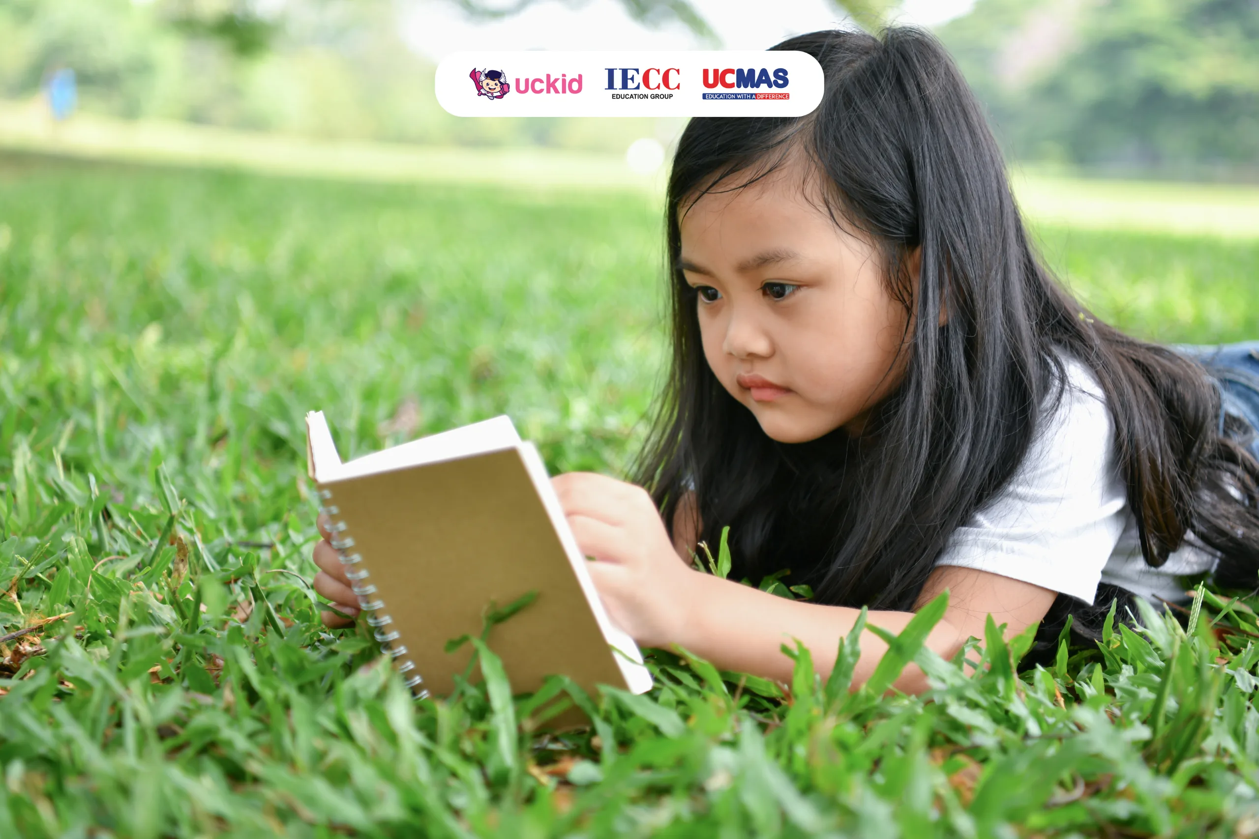 Ba mẹ nên chọn sách có nội dung dễ hiểu, phù hợp với khả năng tiếp thu ở độ tuổi của con