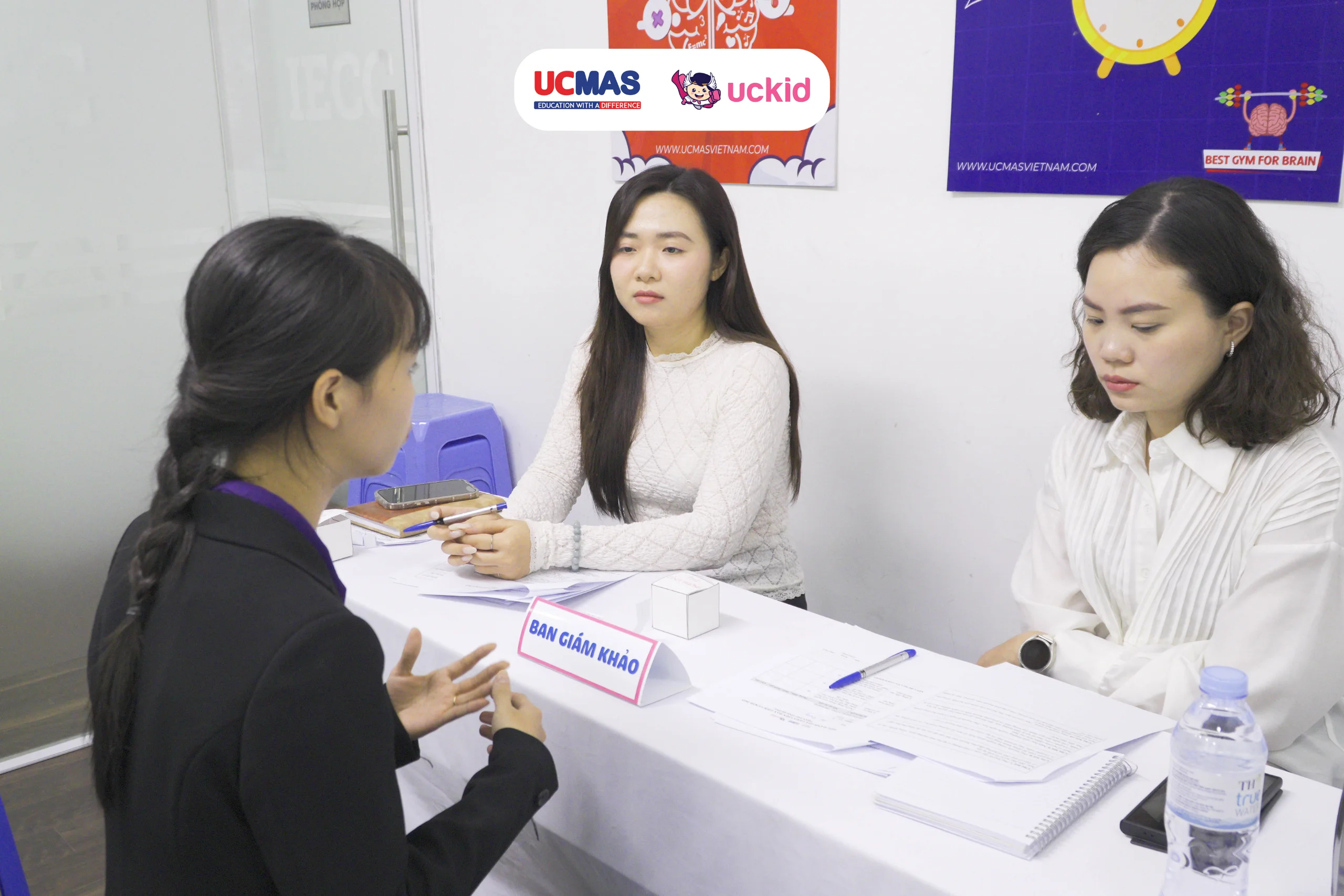 Tien Tieu hoc UCKid